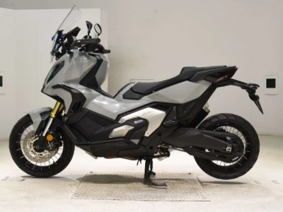 Honda X-ADV750-2
