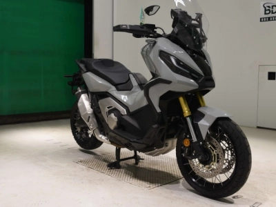 Honda X-ADV750-2