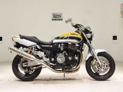 Yamaha XJR1200