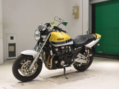Yamaha XJR1200