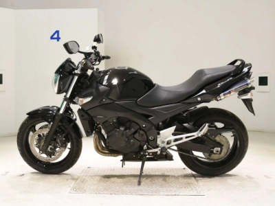 Suzuki GSR400ABS
