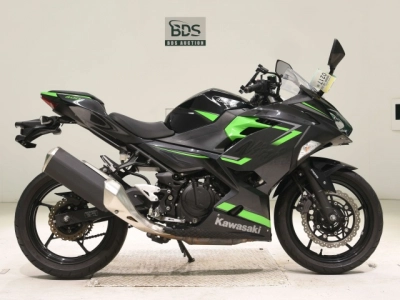 Kawasaki NINJA400-2
