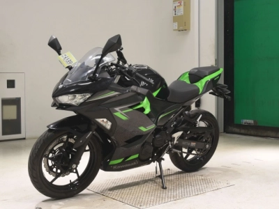 Kawasaki NINJA400-2
