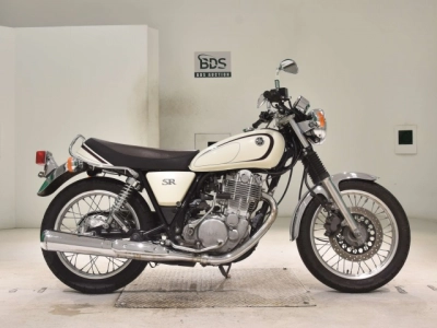 Yamaha SR400-4