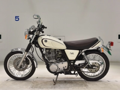 Yamaha SR400-4