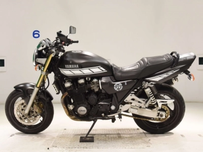 Yamaha XJR1200