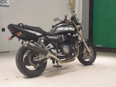 Yamaha XJR1200