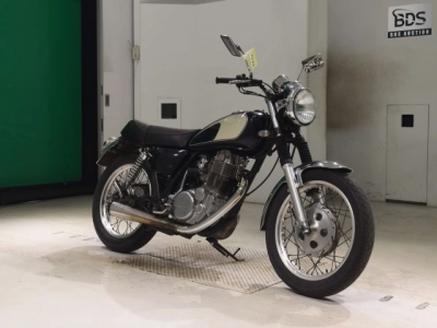 Yamaha SR400-2