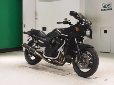 Kawasaki GPZ900R