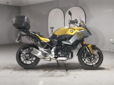 BMW BMW F900XR