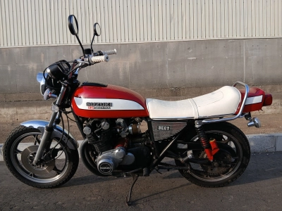 Suzuki GS750