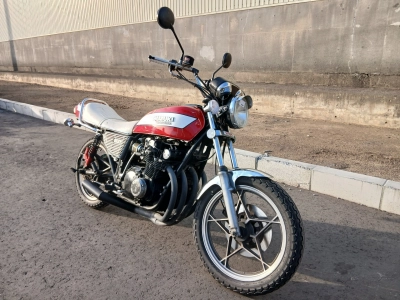 Suzuki GS750