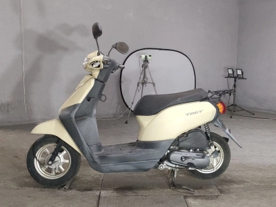 Honda  TACT  BASIC 