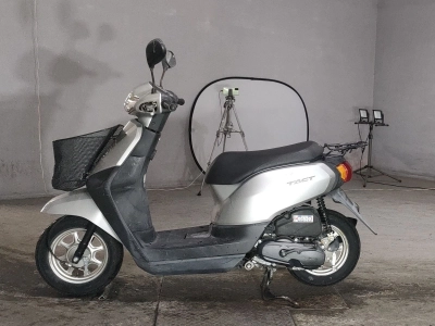Honda  TACT  BASIC 