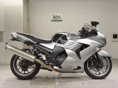 「DREAM」 Мото техника Kawasaki ZX-4RR 2025 г, Лот №0161 от 18.06.2025