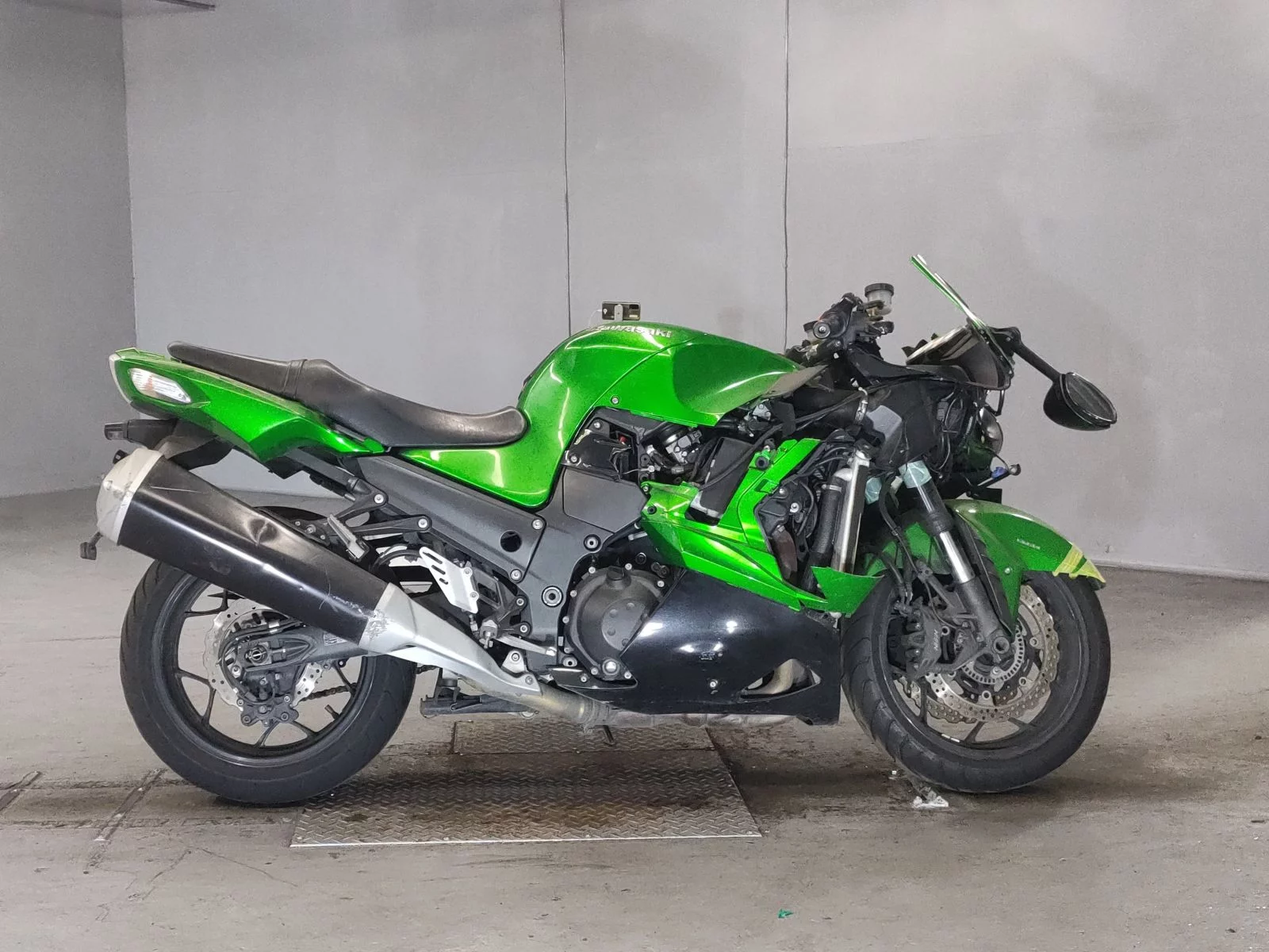 Мото техника Kawasaki ZX-14R 2012 г, Лот №3399 от 15.07.2025