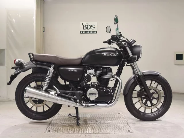 Honda GB350 лот № 5366 оценка 6  с аукциона в Японии