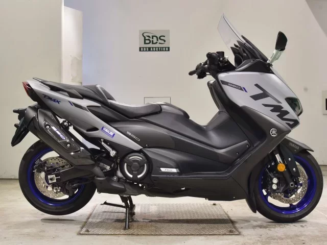 Yamaha T-MAX560 лот № 2579 оценка 5  с аукциона в Японии