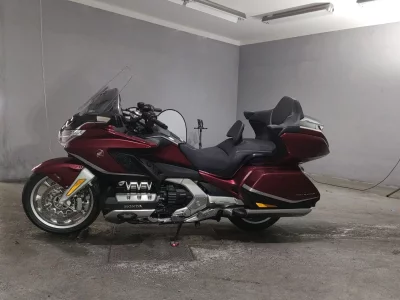 Honda GL1800 лот № 7042 оценка 4  с аукциона в Японии 2