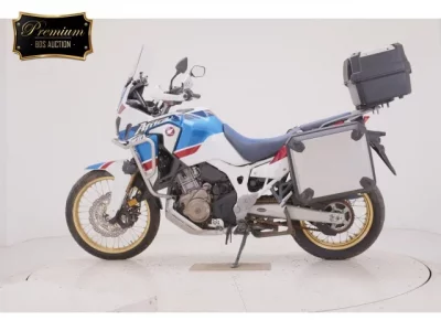 Honda CFR1000 AfricaTwin лот № 7554 оценка 4  с аукциона в Японии 2