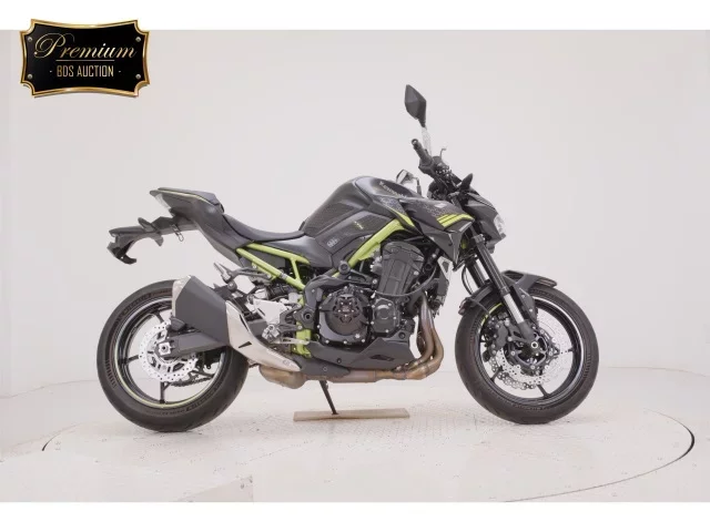 Kawasaki Z900-2 лот № 7555 оценка 5  с аукциона в Японии