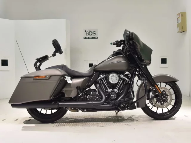 Harley-Davidson HARLEY FLHXS1870 лот № 2662 оценка 5  с аукциона в Японии
