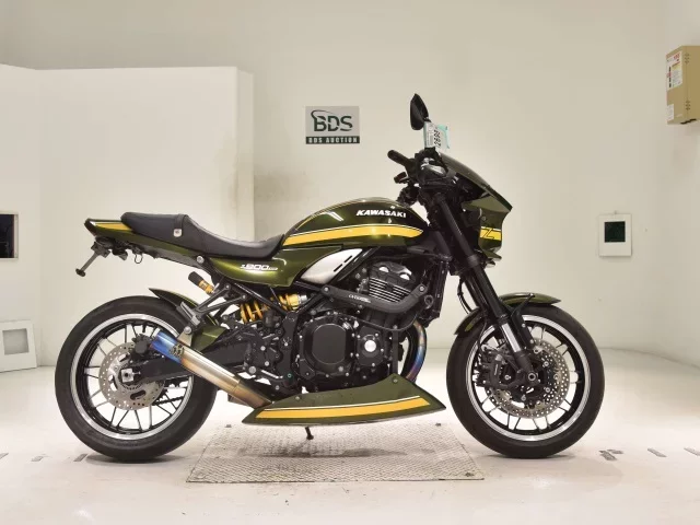 Kawasaki Z900RS лот № 2698 оценка 5  с аукциона в Японии