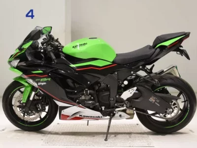 Kawasaki ZX-6RA лот № 2852 оценка 6  с аукциона в Японии 2