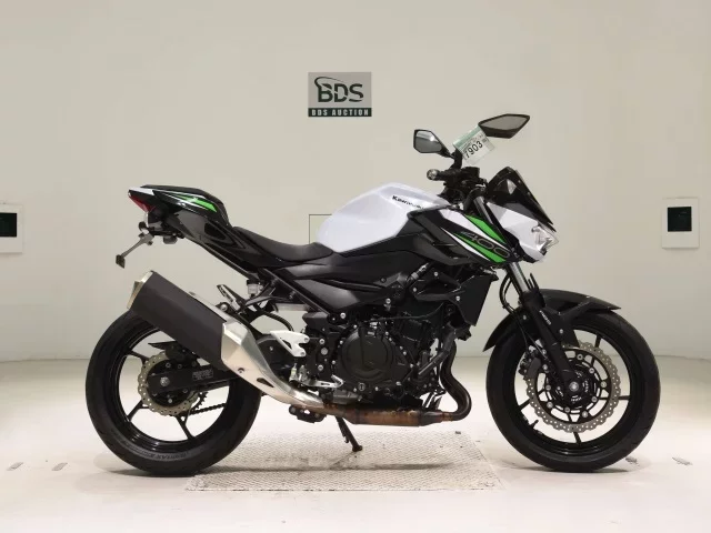 Kawasaki Z400-2 лот № 7903 оценка 4  с аукциона в Японии