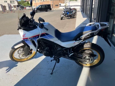 Honda CBR1000RR-R FB SP лот № 00016 оценка 4  с аукциона в Японии 2