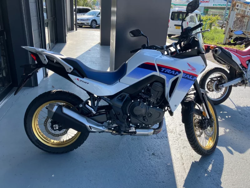 Honda CBR1000RR-R FB SP лот № 00016 оценка 4  с аукциона в Японии