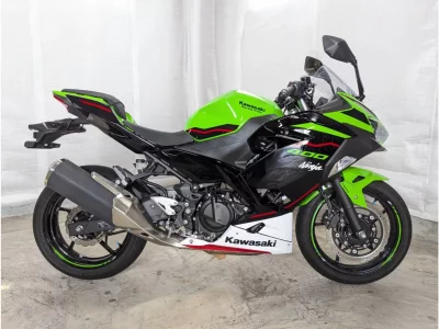 Kawasaki Ninja 400 лот № 00264 оценка 5  с аукциона в Японии 2