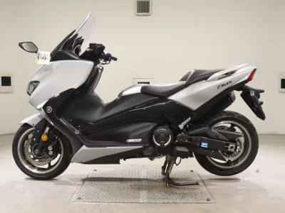 Yamaha T-MAX530DX лот № 5149 оценка 4  с аукциона в Японии 2