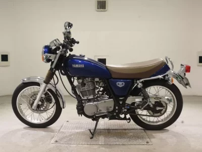 Yamaha SR400-5 лот № 7515 оценка 5  с аукциона в Японии 2