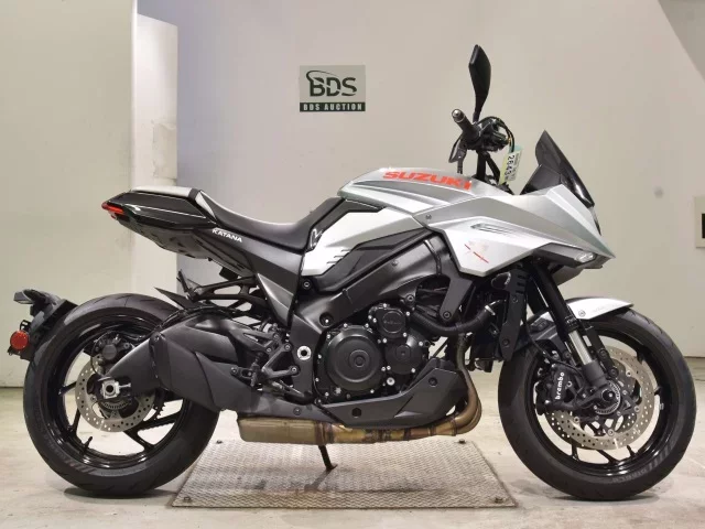 Suzuki KATANA1000 лот № 2643 оценка 5  с аукциона в Японии
