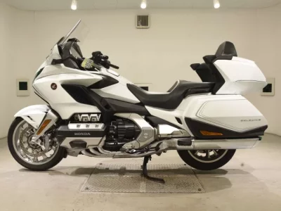 Honda GL1800 TOUR D лот № 7733 оценка 5  с аукциона в Японии 2