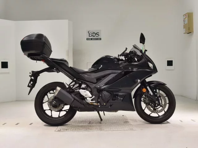Yamaha YZF-R3 лот № 0150 оценка 4  с аукциона в Японии