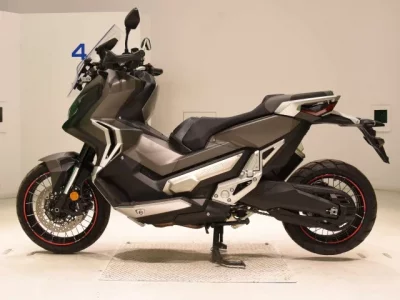 Honda X-ADV750 лот № 7712 оценка 5  с аукциона в Японии 2