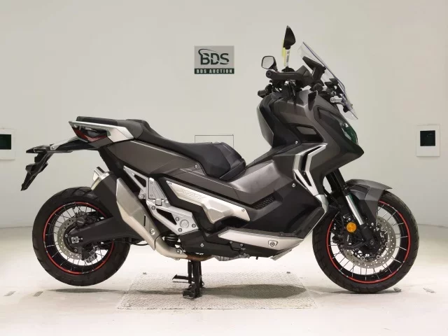 Honda X-ADV750 лот № 7712 оценка 5  с аукциона в Японии
