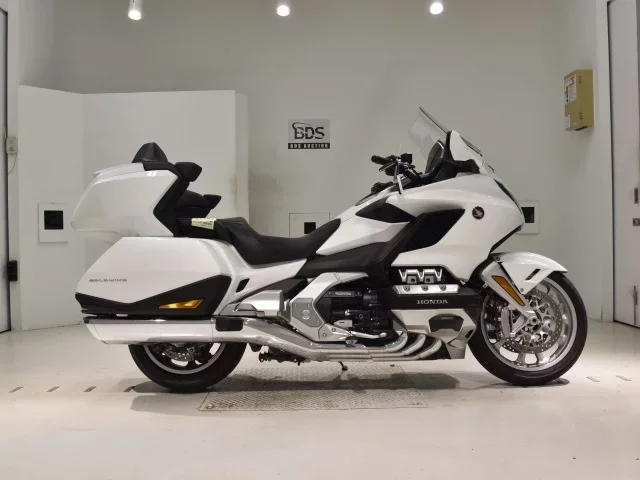 Honda GL1800 TOUR D лот № 2776 оценка 5  с аукциона в Японии