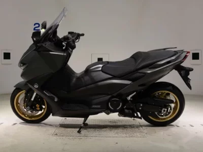 Yamaha T-MAX560T лот № 2968 оценка 5  с аукциона в Японии 2