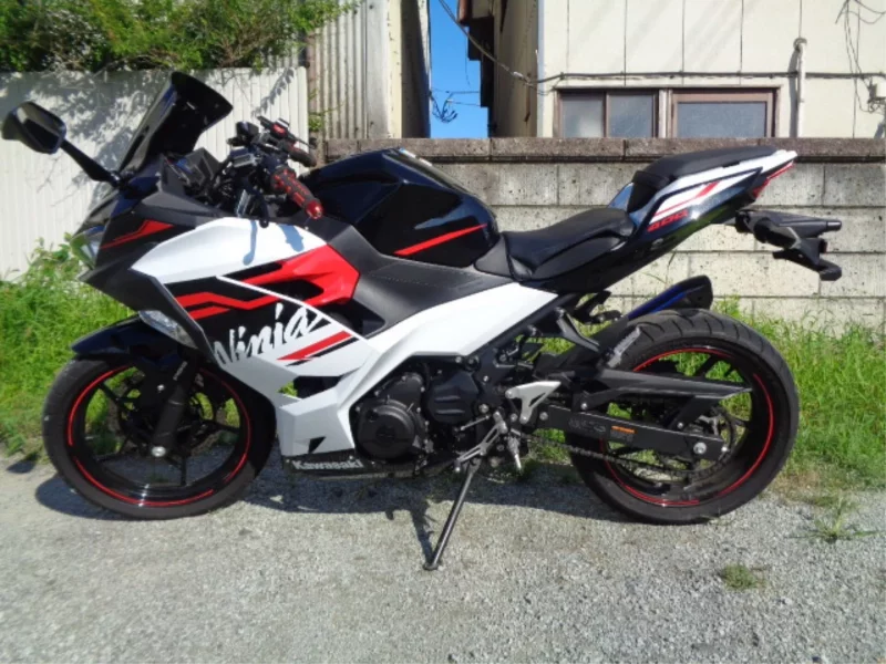 Kawasaki Ninja 400 лот № 00034 оценка 4  с аукциона в Японии
