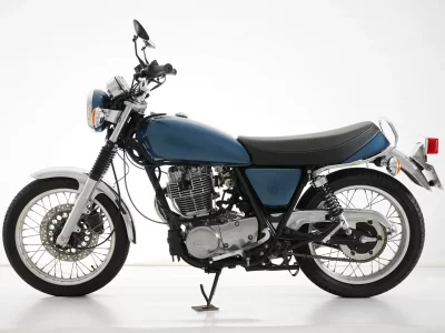 Yamaha SR400-1 лот № 00172 оценка 4  с аукциона в Японии 2
