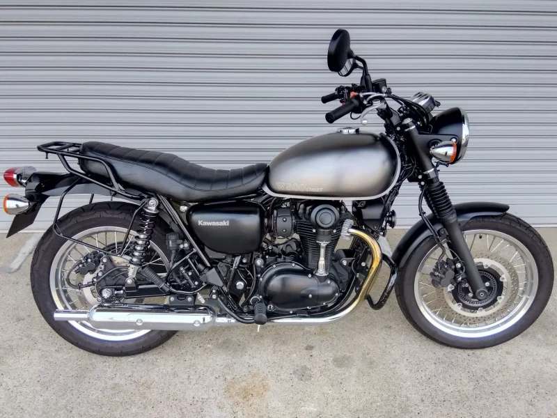 Kawasaki W800 STREET лот № 00156 оценка 4  с аукциона в Японии