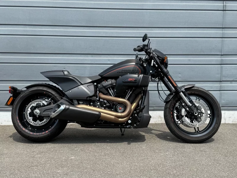 Harley-Davidson HARLEY FXDRS лот № 04273 оценка 4  с аукциона в Японии