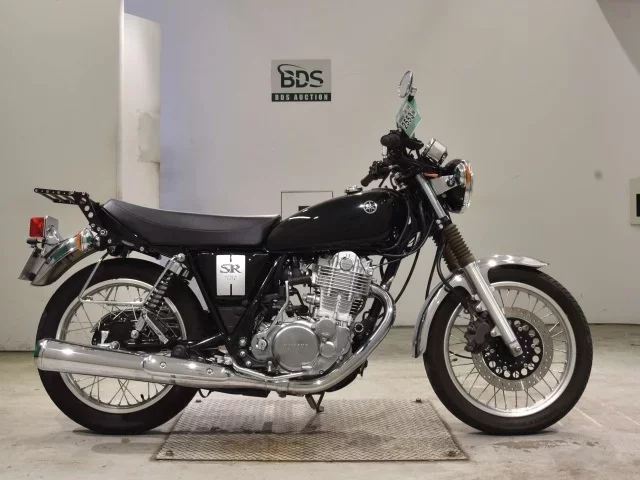 Yamaha SR400-5 лот № 2553 оценка 5  с аукциона в Японии