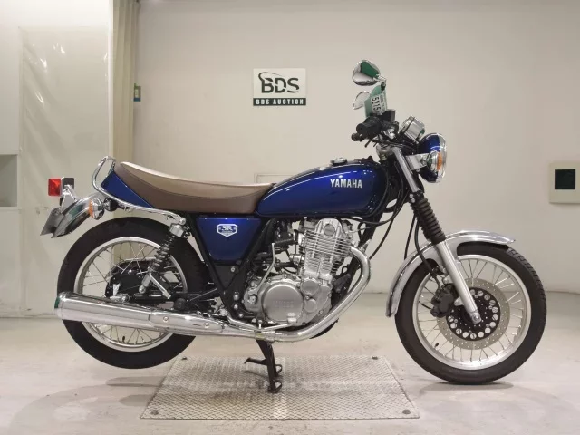 Yamaha SR400-5 лот № 5215 оценка 6  с аукциона в Японии