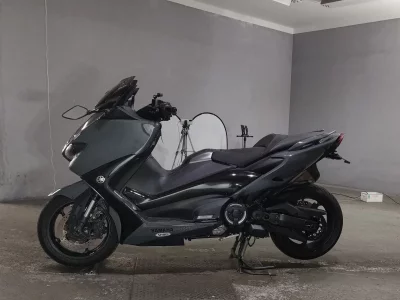 Yamaha T-MAX560 лот № 7277 оценка 4  с аукциона в Японии 2