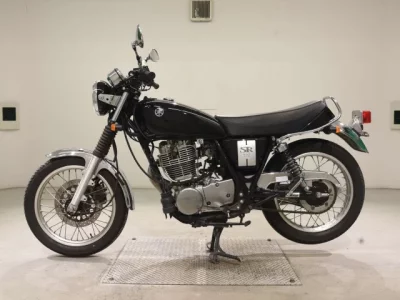 Yamaha SR400-5 лот № 5110 оценка 4  с аукциона в Японии 2