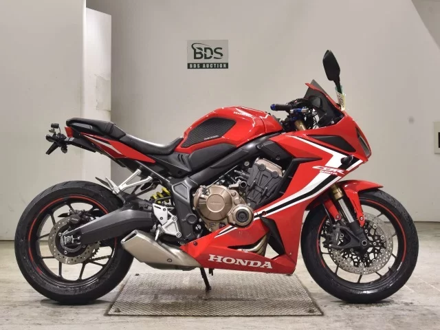 Honda CBR650R лот № 2587 оценка 5  с аукциона в Японии